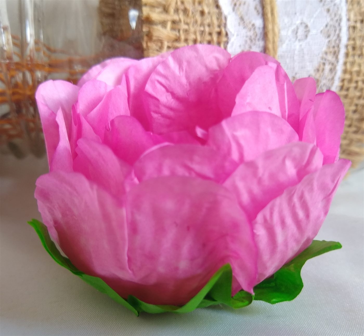 Forminha Flor aberta feita de papel