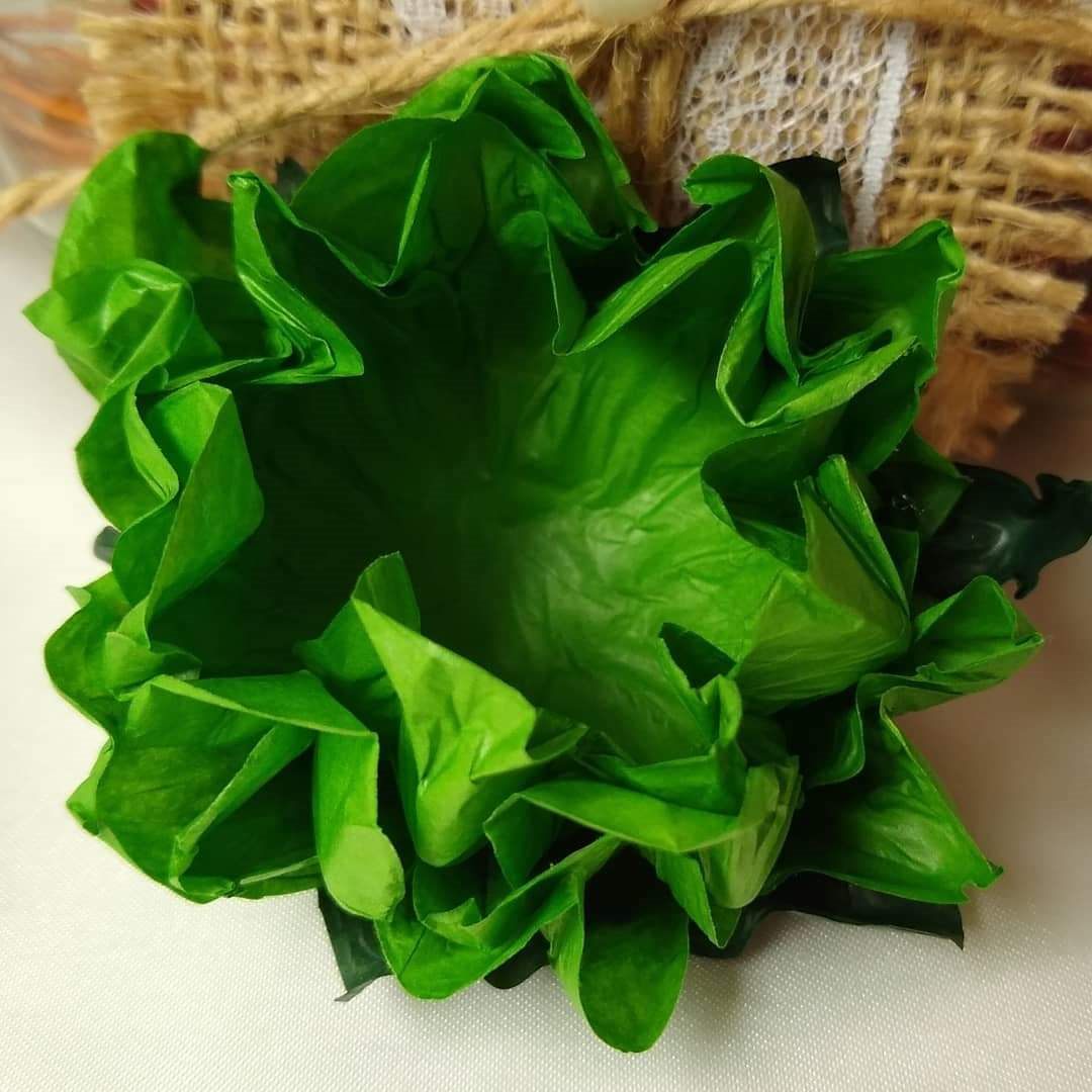 Forminha Flor de Gérbera feita de papel